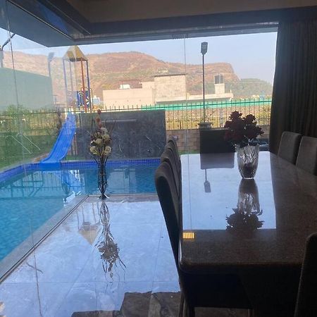 Mount Resorts Lonavala 5 Bhk Luxurious Villa With Private Pool And Full Size Cricket Football Turf מראה חיצוני תמונה