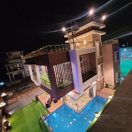 Mount Resorts Lonavala 5 Bhk Luxurious Villa With Private Pool And Full Size Cricket Football Turf מראה חיצוני תמונה
