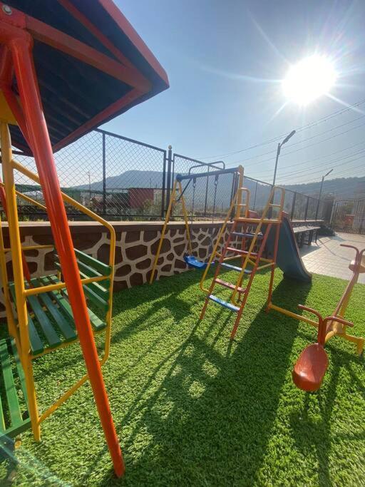Mount Resorts Lonavala 5 Bhk Luxurious Villa With Private Pool And Full Size Cricket Football Turf מראה חיצוני תמונה