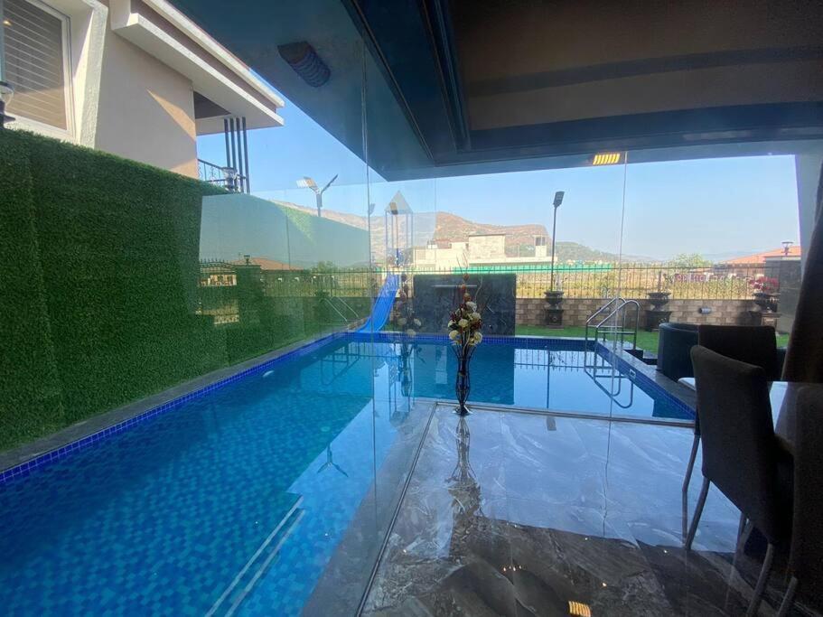 Mount Resorts Lonavala 5 Bhk Luxurious Villa With Private Pool And Full Size Cricket Football Turf מראה חיצוני תמונה
