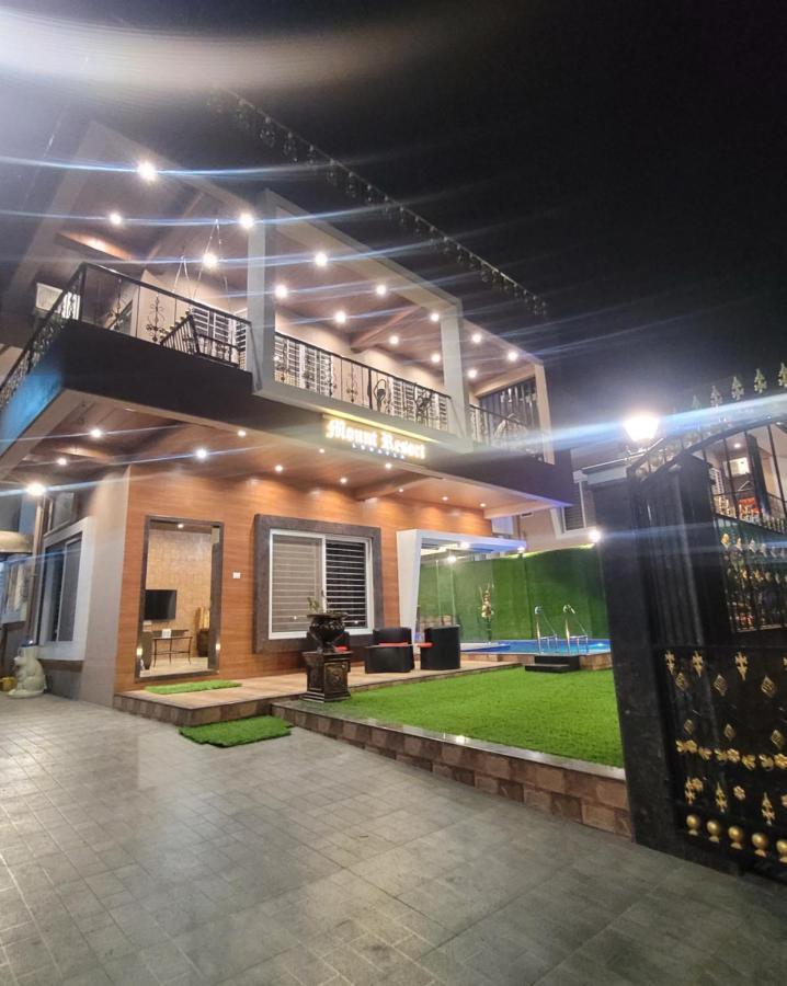 Mount Resorts Lonavala 5 Bhk Luxurious Villa With Private Pool And Full Size Cricket Football Turf מראה חיצוני תמונה