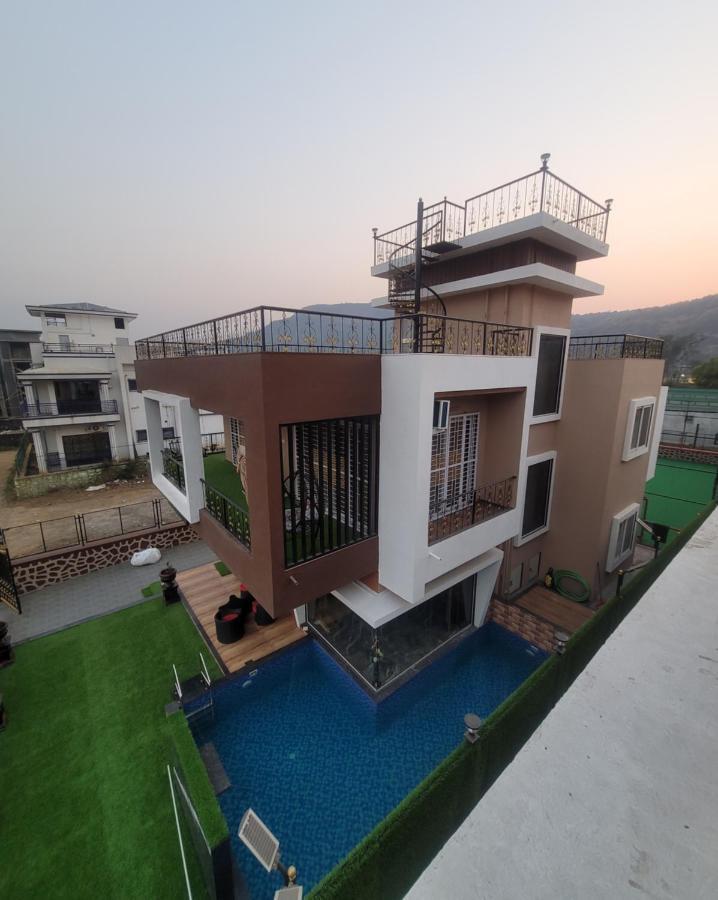 Mount Resorts Lonavala 5 Bhk Luxurious Villa With Private Pool And Full Size Cricket Football Turf מראה חיצוני תמונה