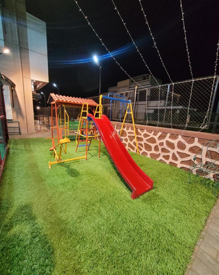 Mount Resorts Lonavala 5 Bhk Luxurious Villa With Private Pool And Full Size Cricket Football Turf מראה חיצוני תמונה