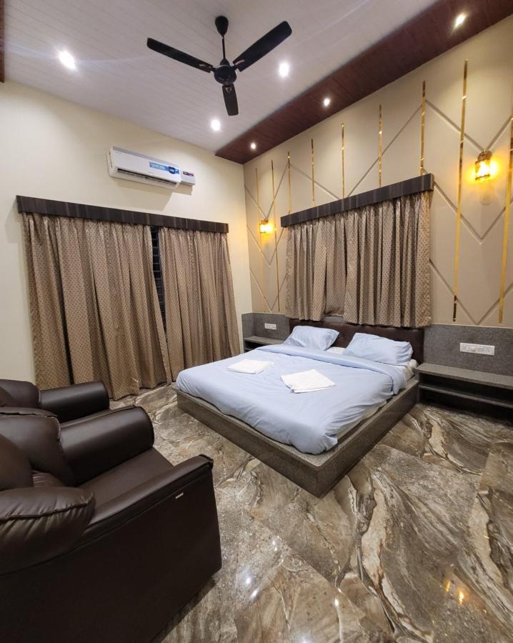 Mount Resorts Lonavala 5 Bhk Luxurious Villa With Private Pool And Full Size Cricket Football Turf מראה חיצוני תמונה