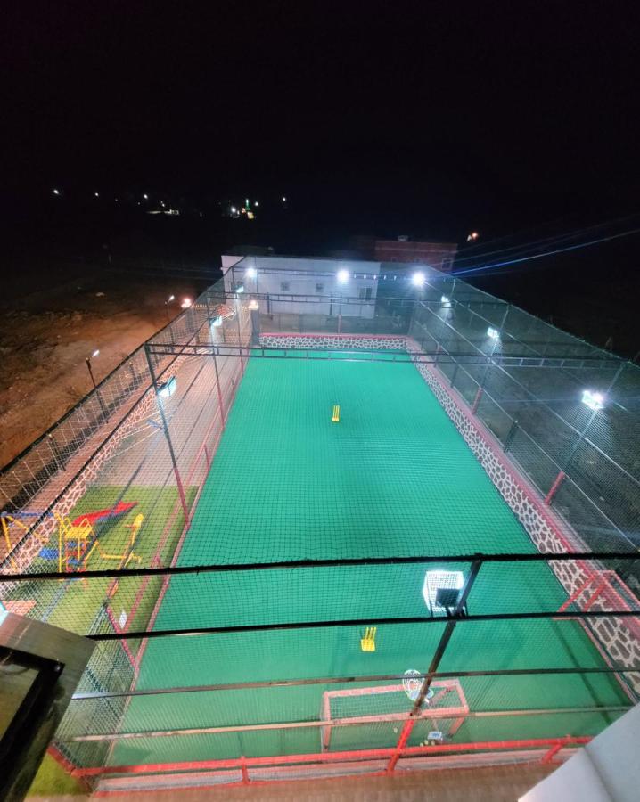 Mount Resorts Lonavala 5 Bhk Luxurious Villa With Private Pool And Full Size Cricket Football Turf מראה חיצוני תמונה